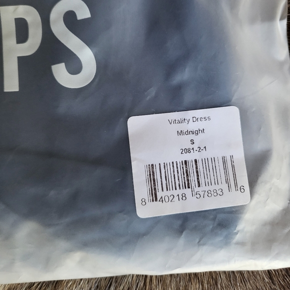 NWT FourLaps Vitality Athleisure Sport Dress Built-in Shorts Midnight Blue Small - Picture 12 of 13